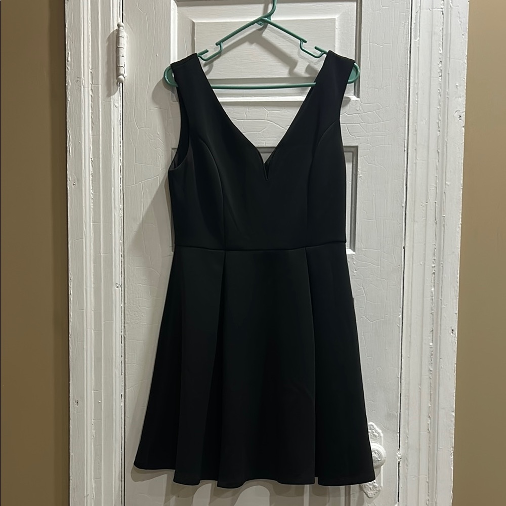 Forever 21 Black Sleeveless Dress